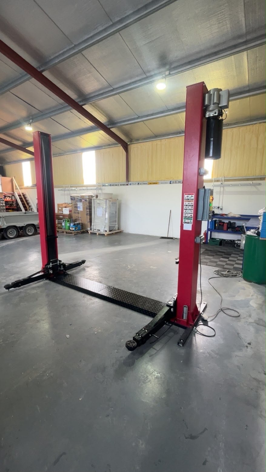 Pacini PC4000FE heavy duty two post car lift